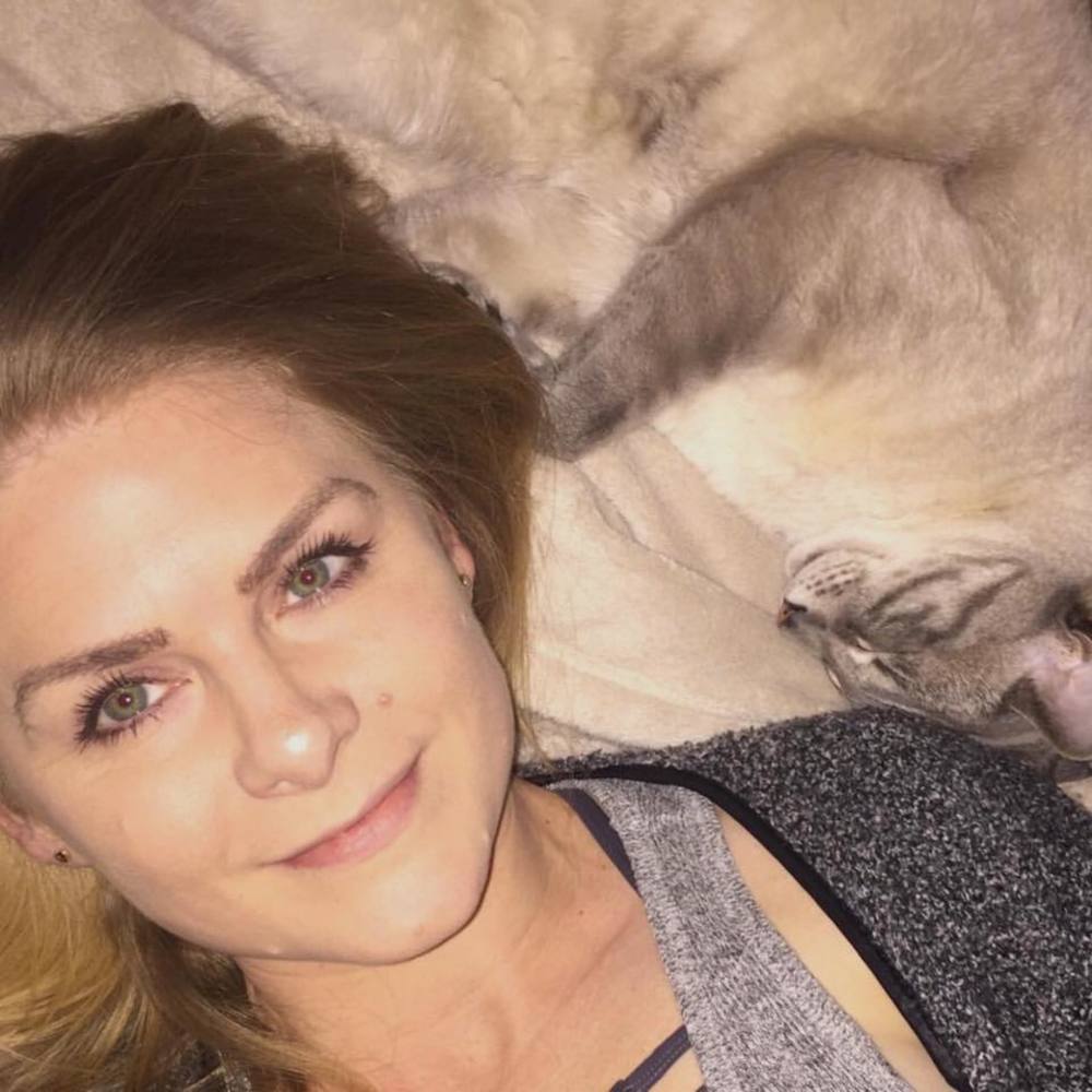 Meet your Posher, Malea